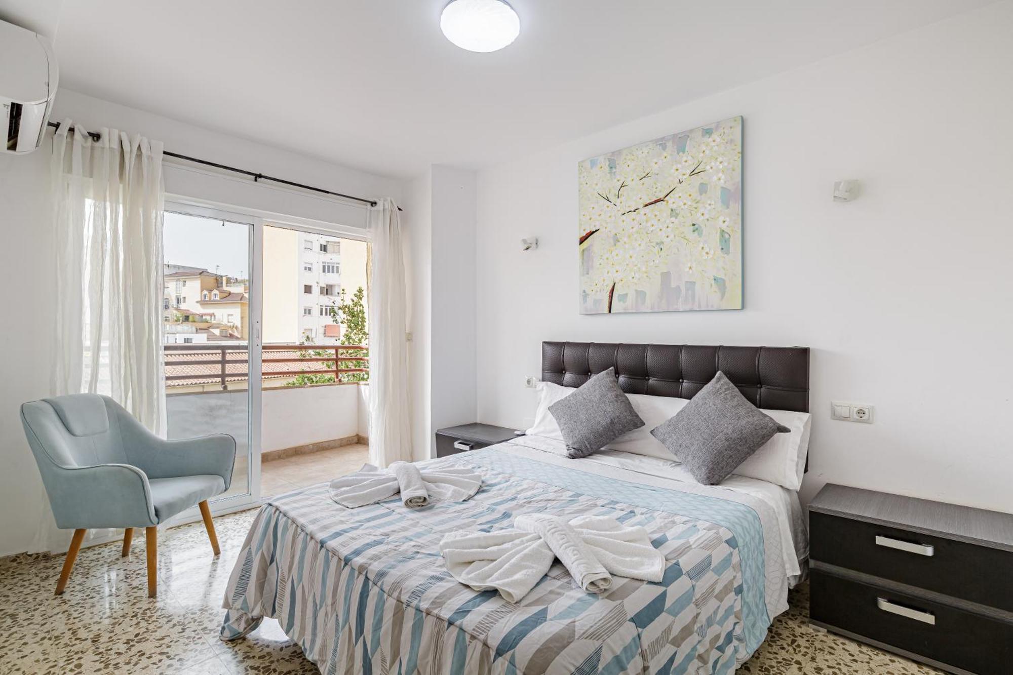 Piso Amplio Cerca Del Centro De Malaga Capital Apartment Bagian luar foto